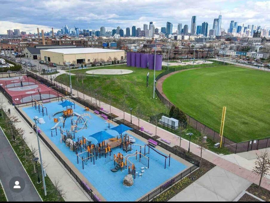 Secret Escape - 20 Min From Nyc N 2 Apartment Jersey City Luaran gambar